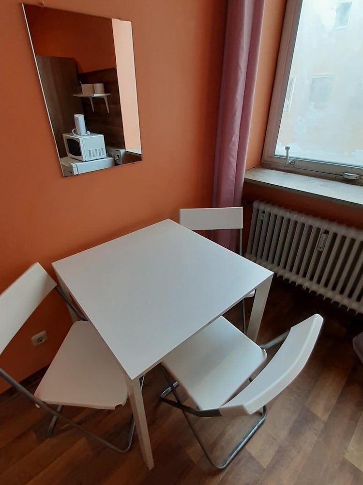 2-Rent Group Hostel Zimmer&Apartments GKP2