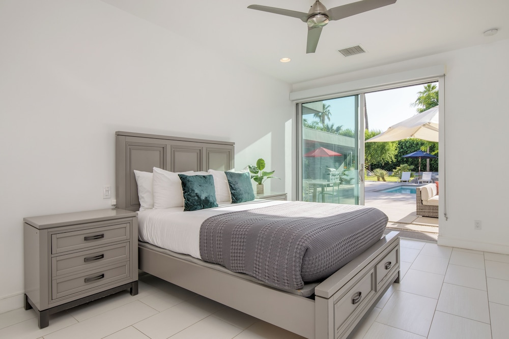 The Polo Villas by AvantStay – Modern Oasis Near Empire Polo Club