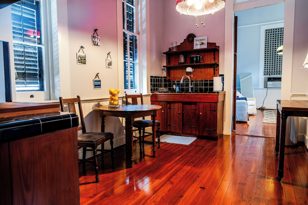French Quarter Lanaux Mansion B & B