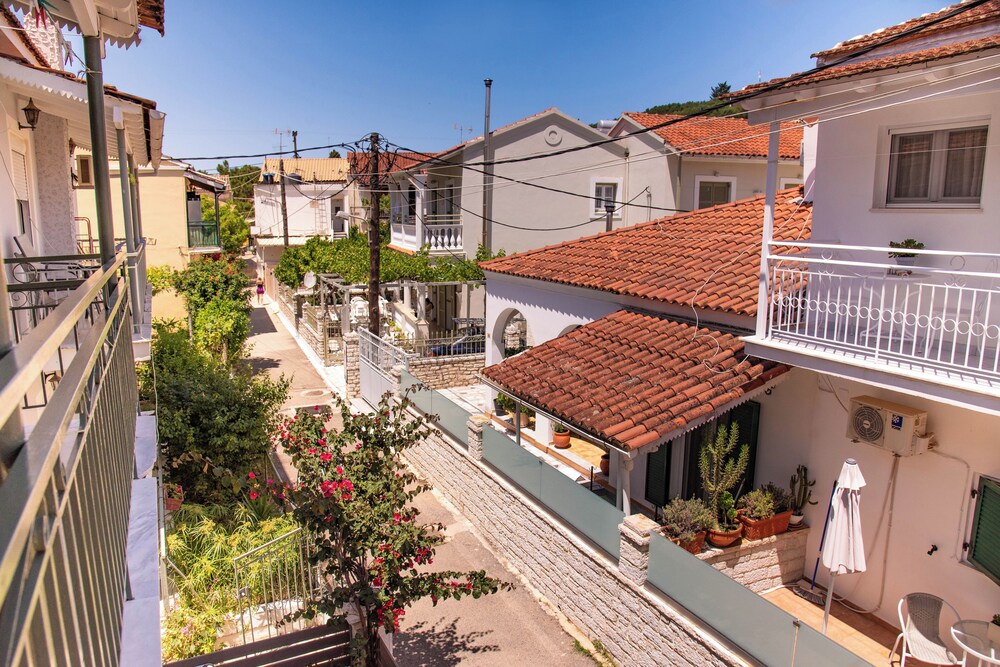 Antonia's Apartments