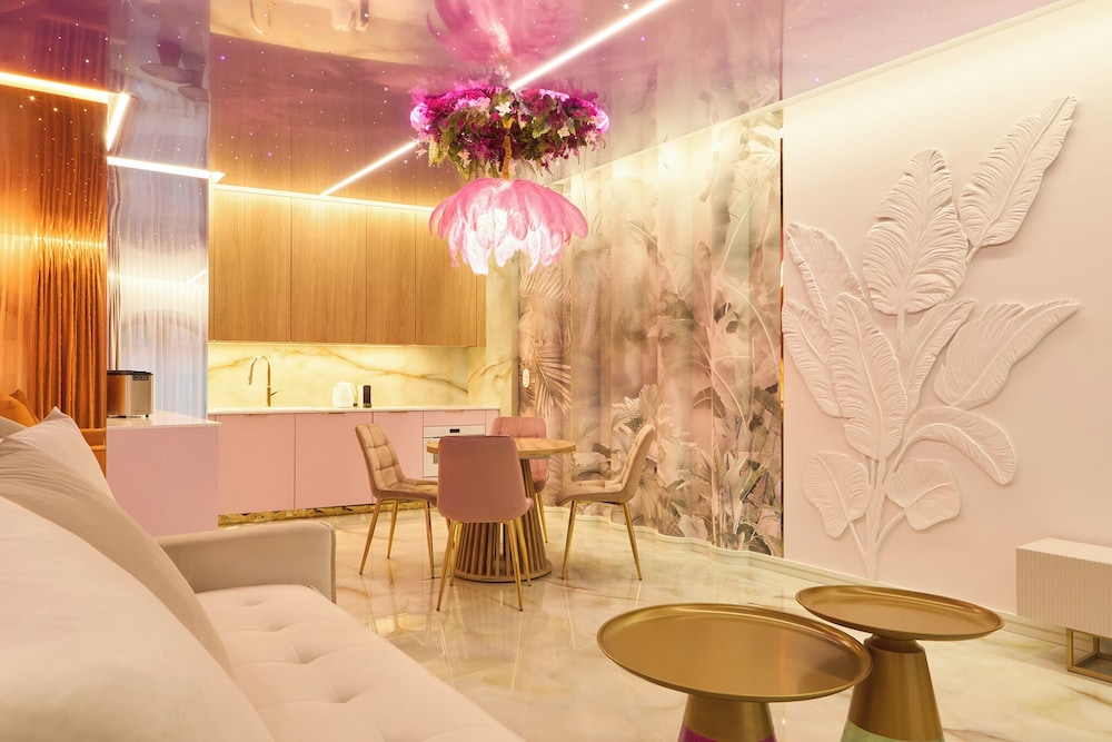High Stay Granaria Wild & Pink by Downtown Apartments