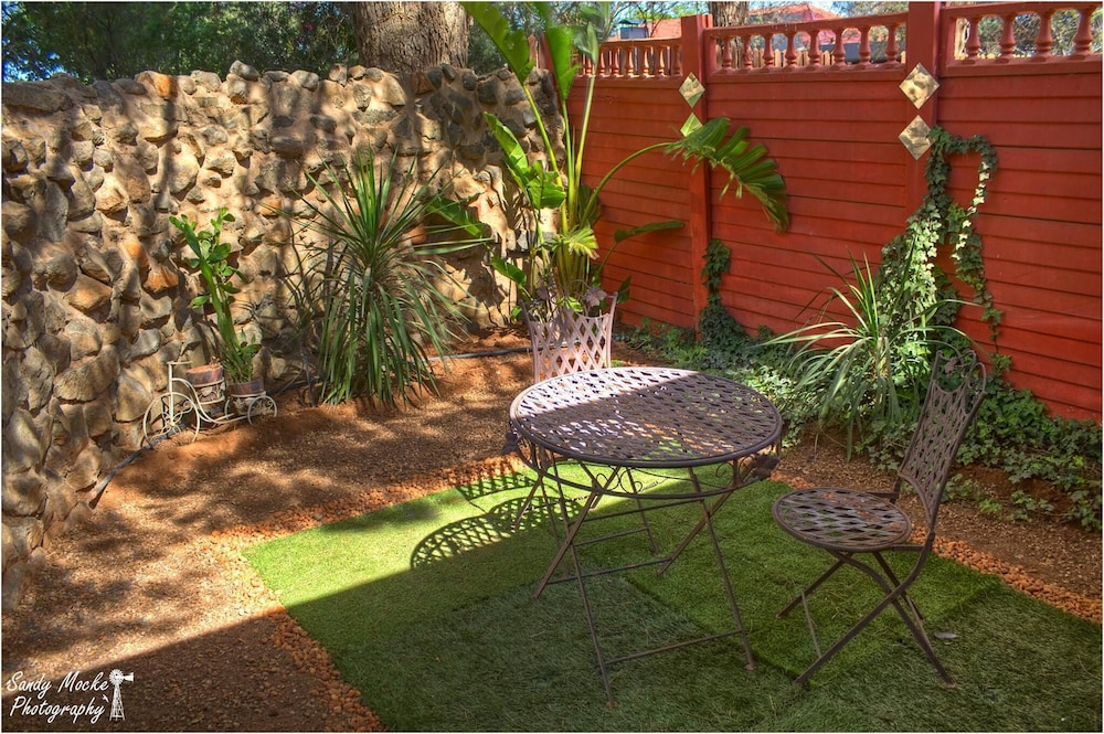 Cherry Lane Self Catering and BB - Romantic Honeymoon Suite for 2 Bloemfontein