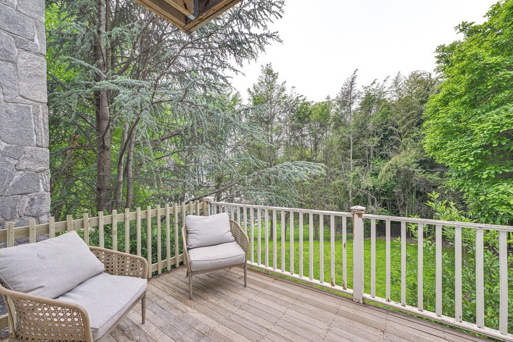 Private Pool & Patio: Luxe Westchester Home!
