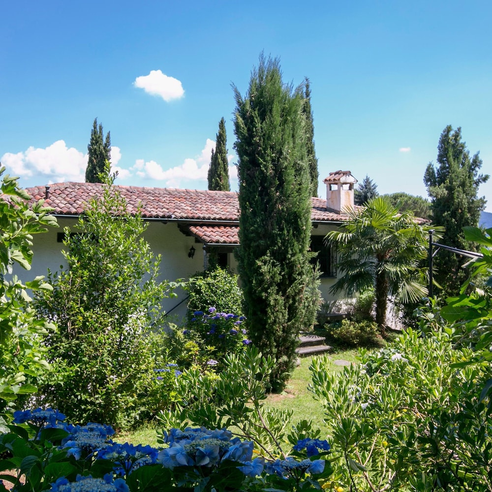 Villa Blu Ortensia in Pura Lugano view 5