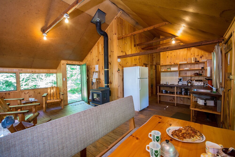 Fifth Lake Cottages
