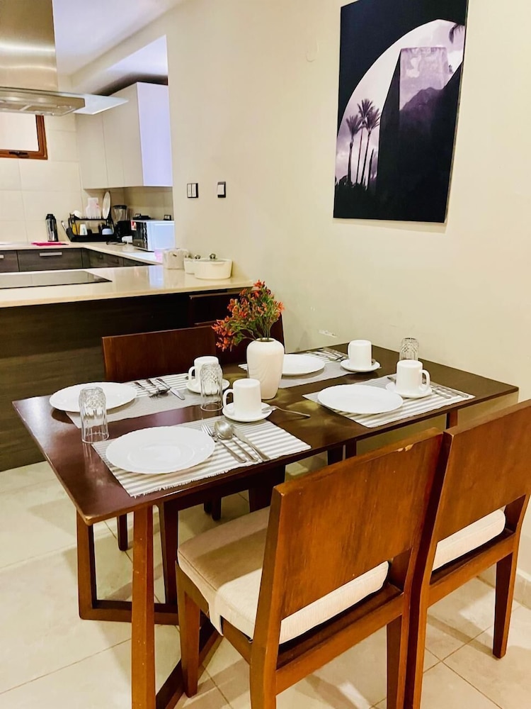 Luxury Oceanline Apartments-Shaza.