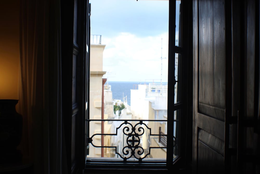 Palazzo Senape De Pace
