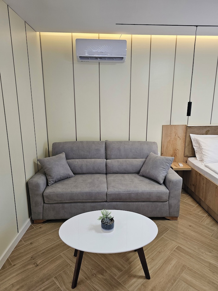 Sidro Guesthouse