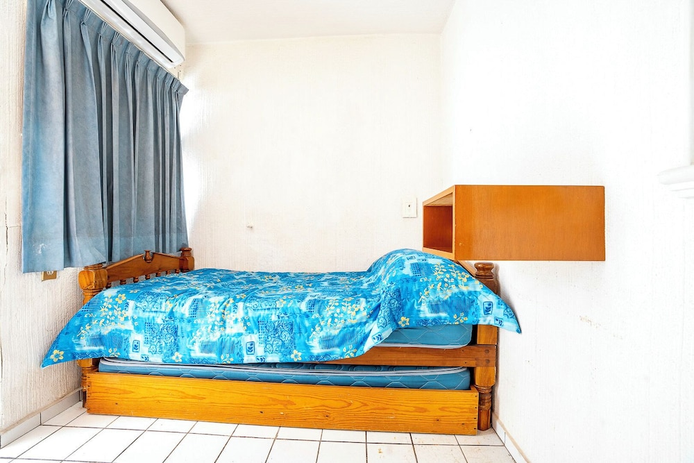 Playa Azul Apt with Sea views & Pool