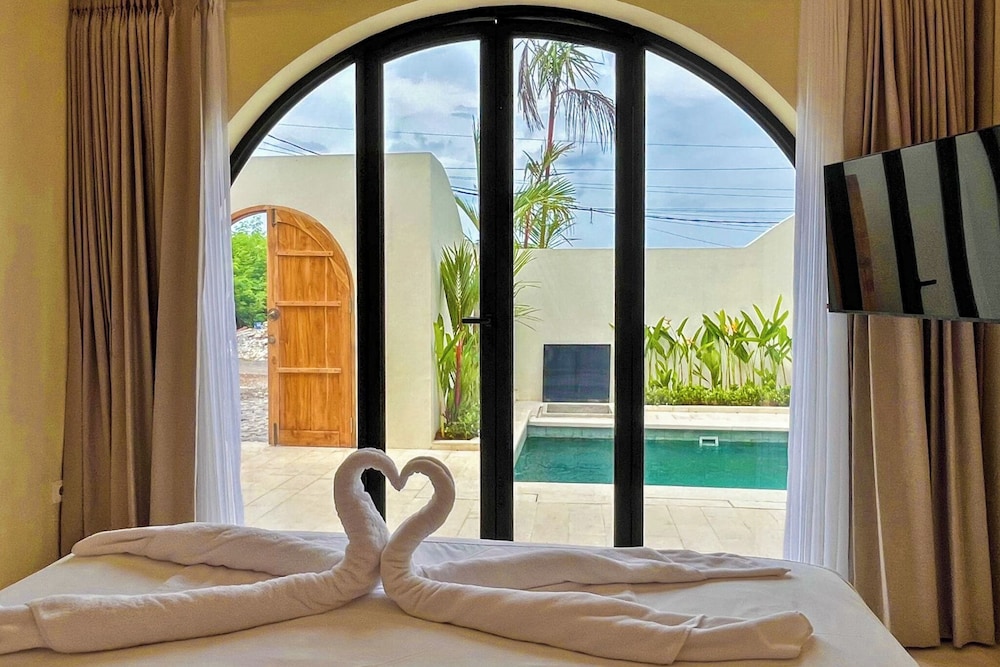 Esha Private Pool Villas by AGATA