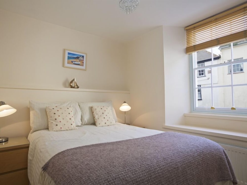 7 Charles Street view 2