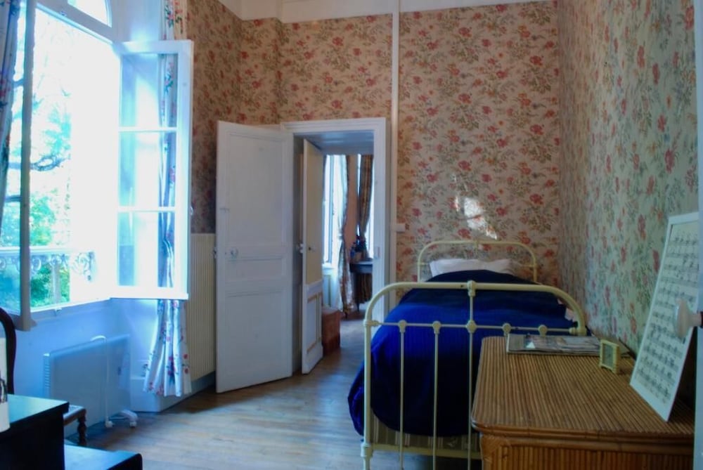 YXIE - Manoir des Arts view 2