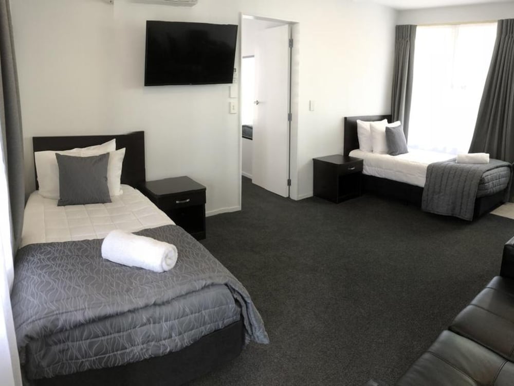 Durham Motor Inn view 4