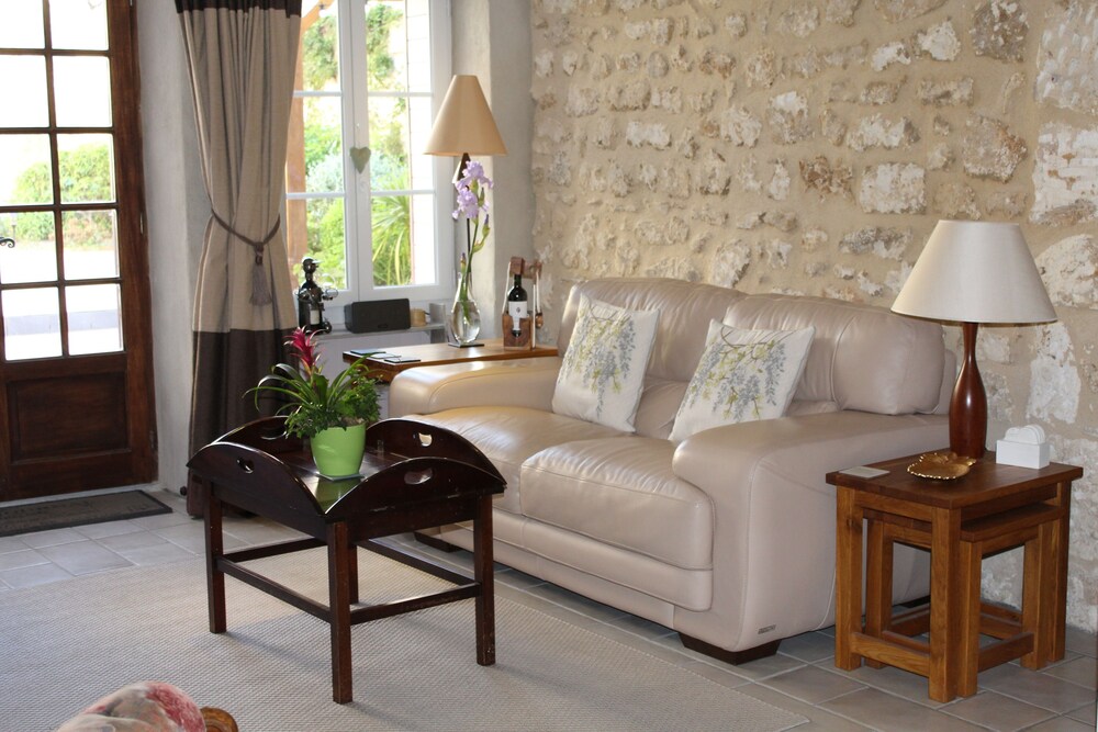 Le Patio Chambres et Table dHotes