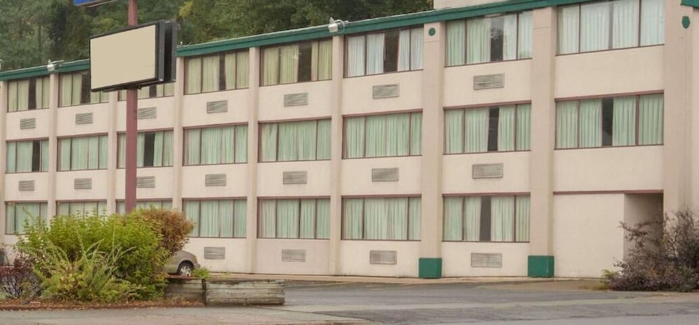 Hotel The Schenectady Inn & Suites