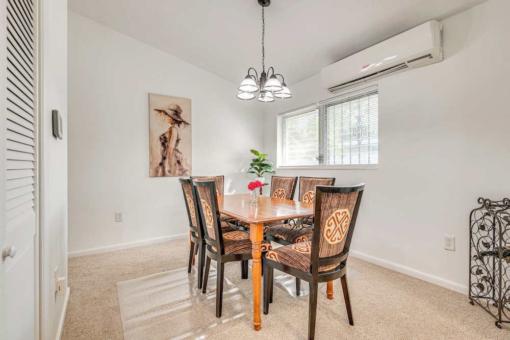 12 Mi to Beach: Home w/ Outdoor Dining in Cocoa!