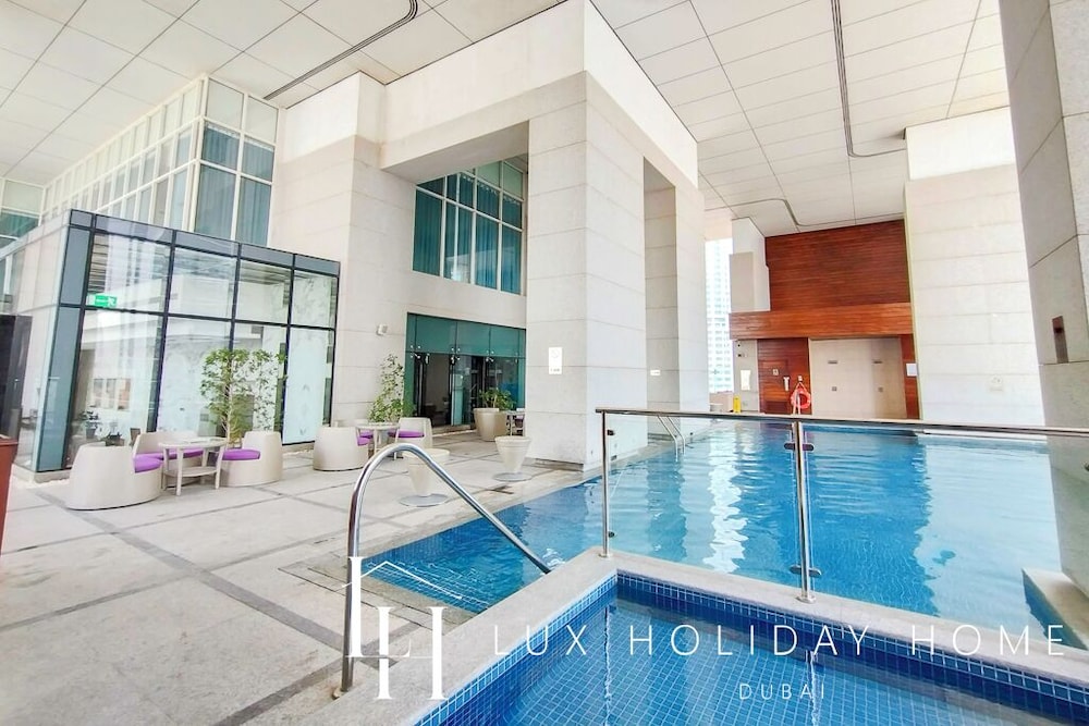 LUX The Bonnington JLT Suite