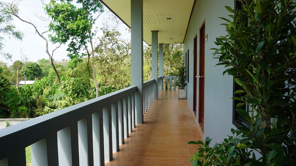 Lanta Miami Resort