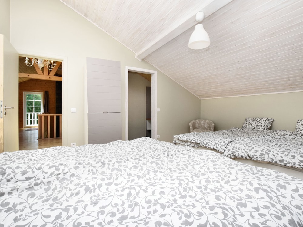 Spacious Family Villa in Soy view 4