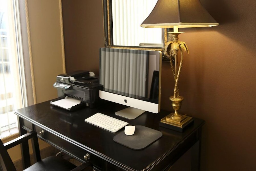 Fort Mcmurray Vacations - The Bridgeport Inn - Property Image 7