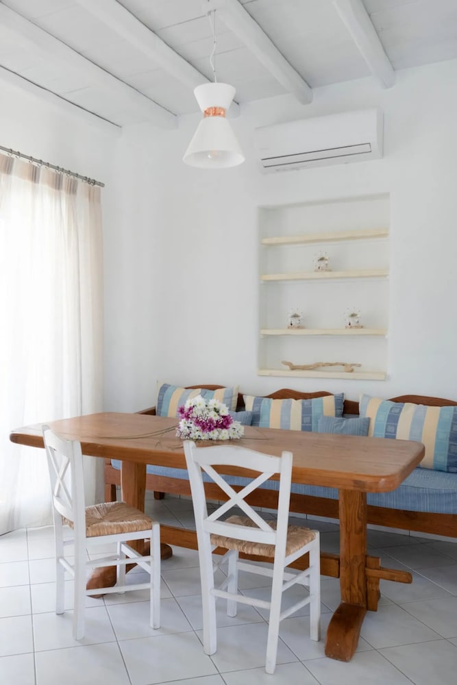 Mykonist Merchia Beach Villas & Suites