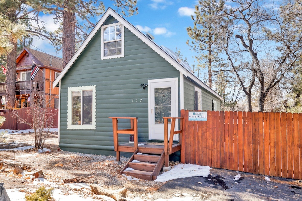 Cute and Cozy Cottage #2522
