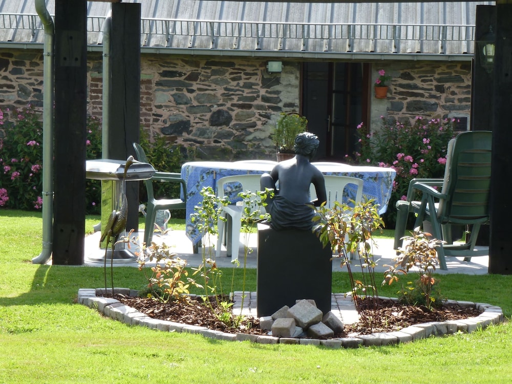 Photo 12