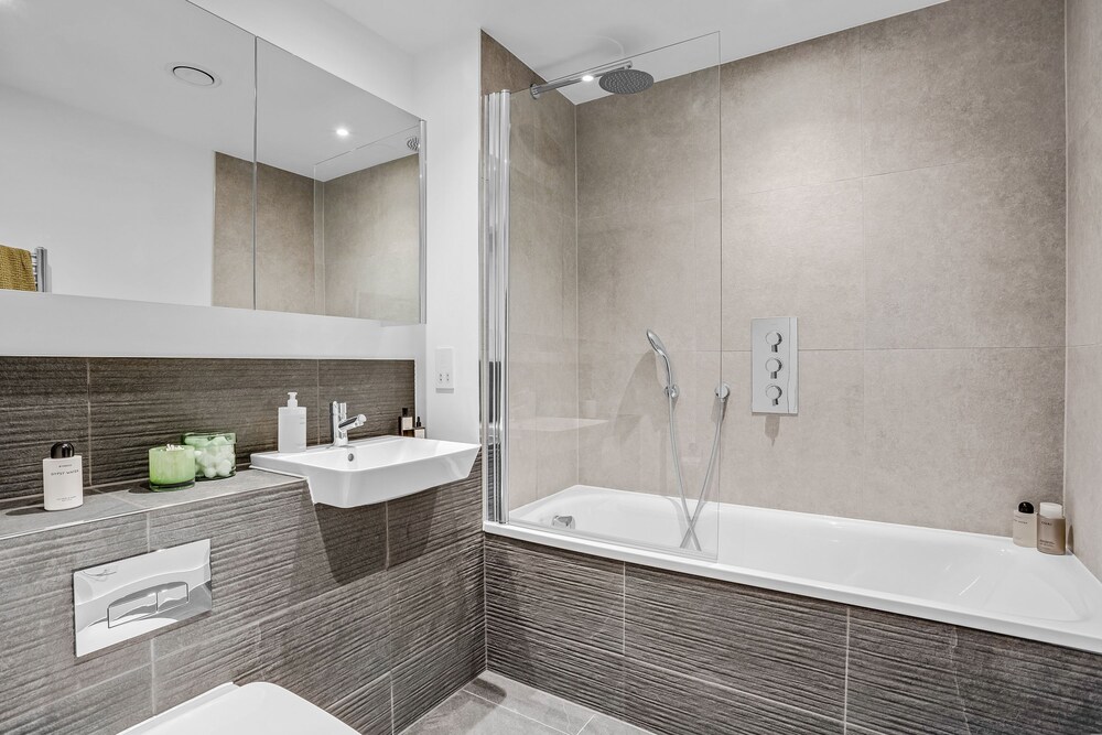 Stunning Two-bedroom Apartment With a Balcony