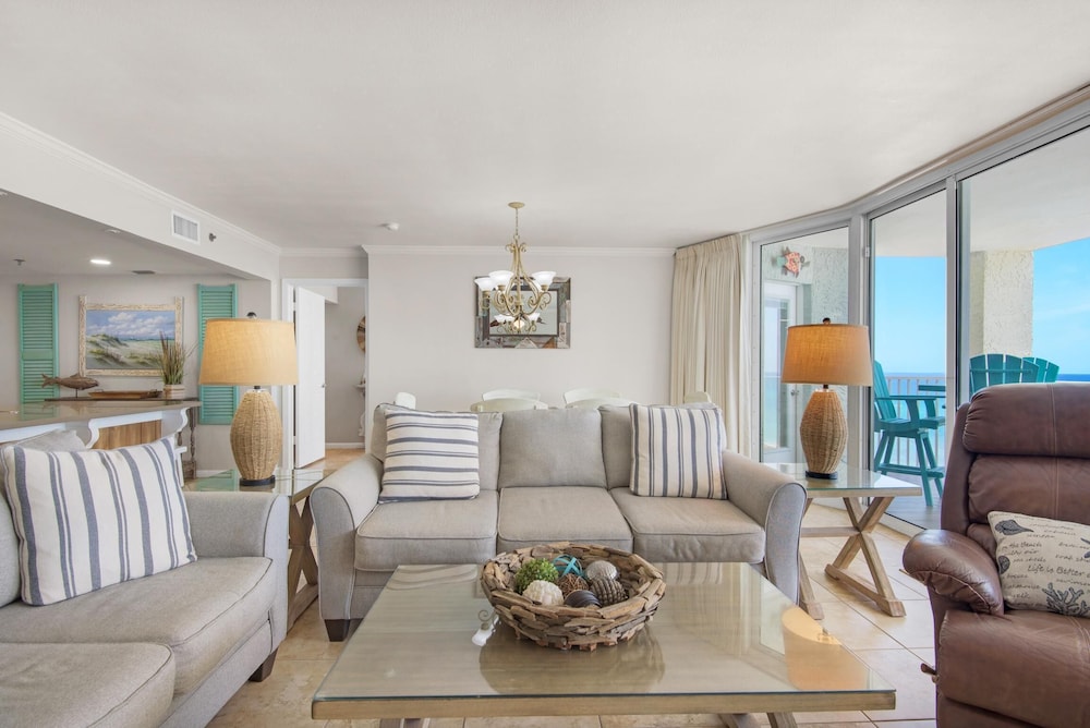 Long Beach Resort 4-1101