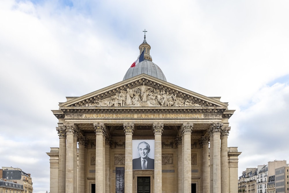 Notre Dame Paris Suite
