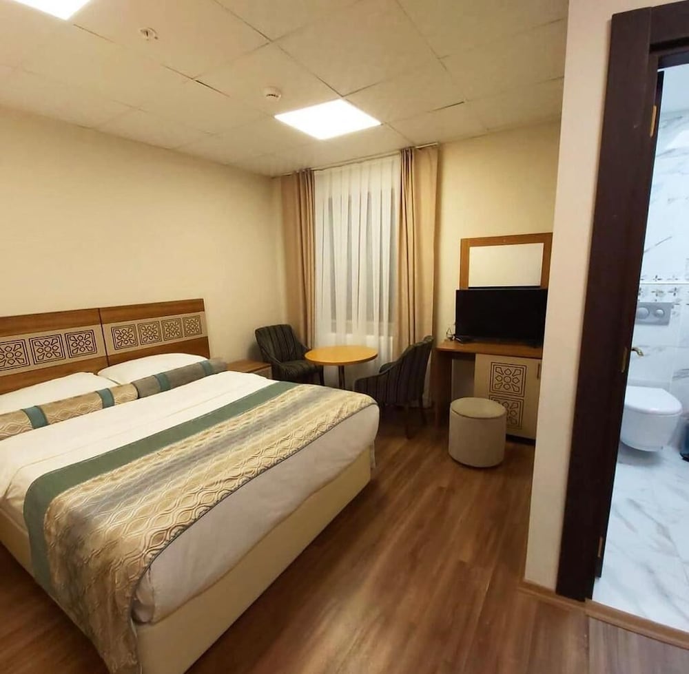 Camellia Hotel