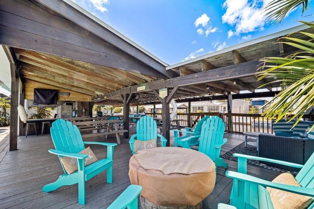 Canal Front Beach Home, Private Pool