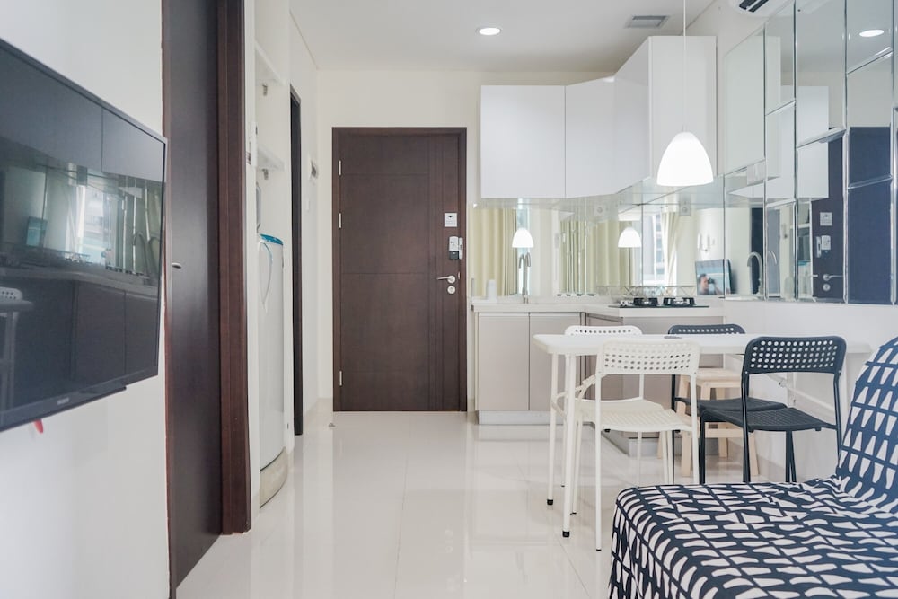 Cozy Living 1BR at Brooklyn Alam Sutera Apartment