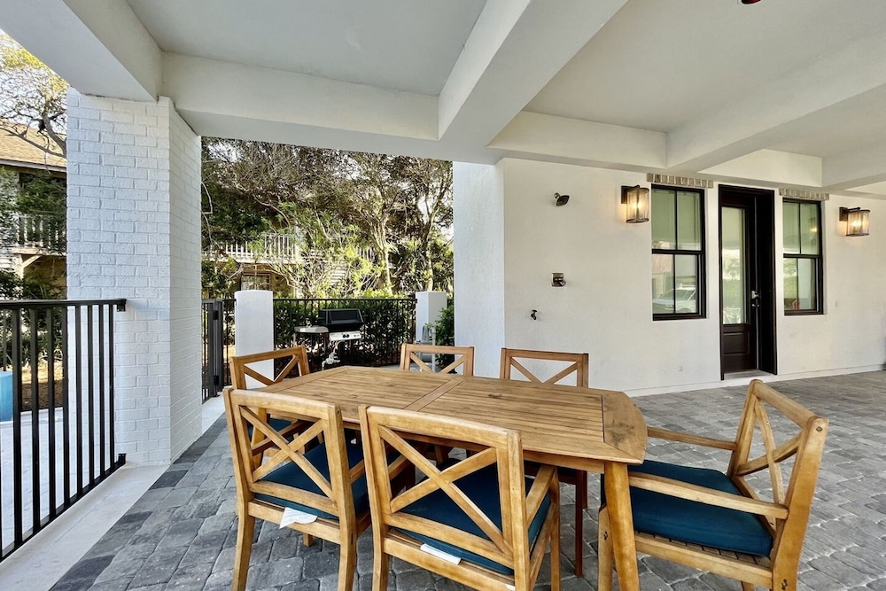 Casa d Azure by Avantstay Sleeps 18 Private Pool Golf Cart Included