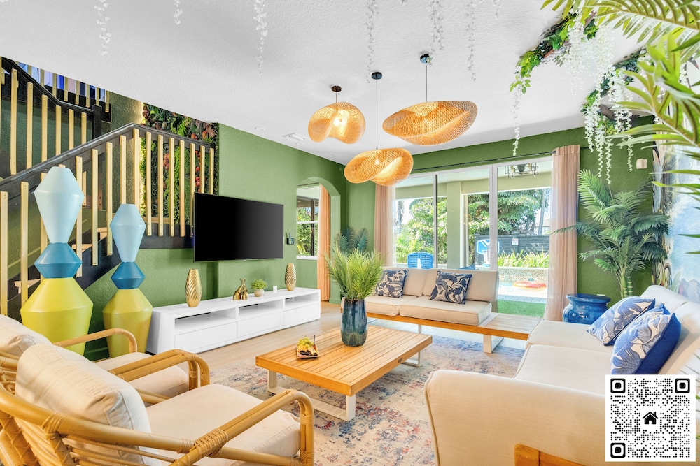 Ethereal Oasis Miami - Heated Pool Spa & Cinema - Prime for Groups