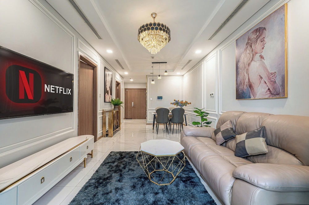 Somi Luxstay Landmark 81