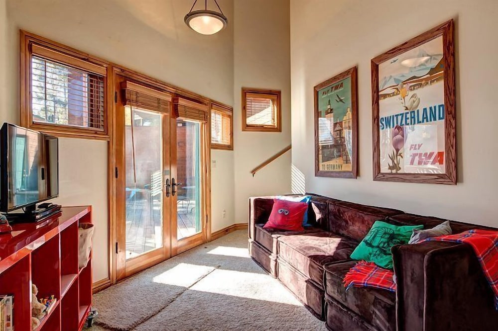 Four Pines Retreat