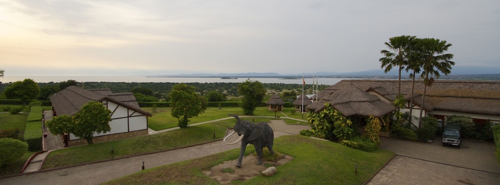 Mweya Safari Lodge