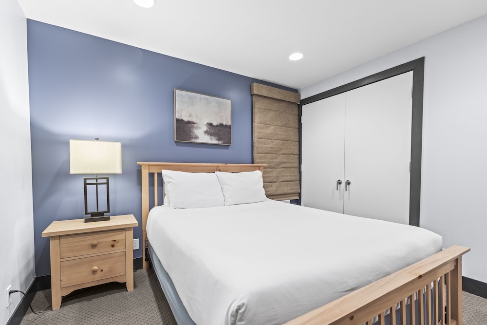 Snow Flower 126 2 Bedroom Condo