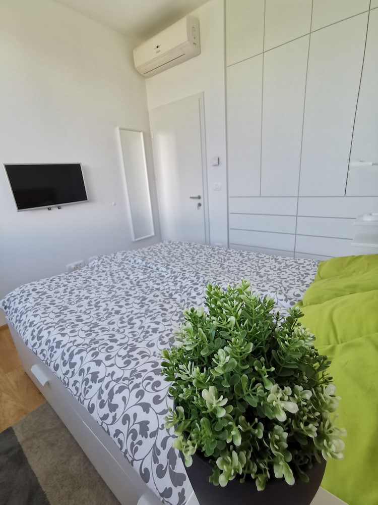 Apartments Egis Koper