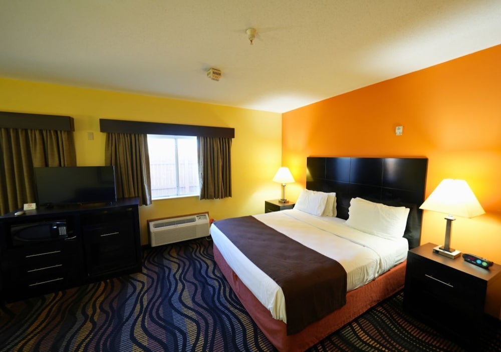 Rock Island Inn & Suites Streator IL