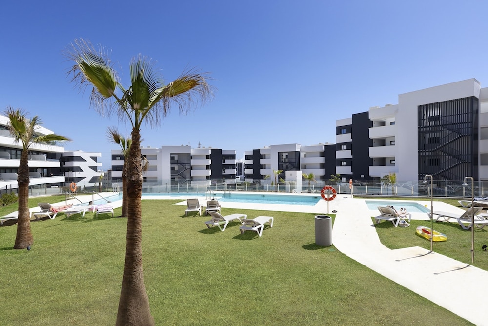 Modern Luxury Suite With Terrace in Higueron
