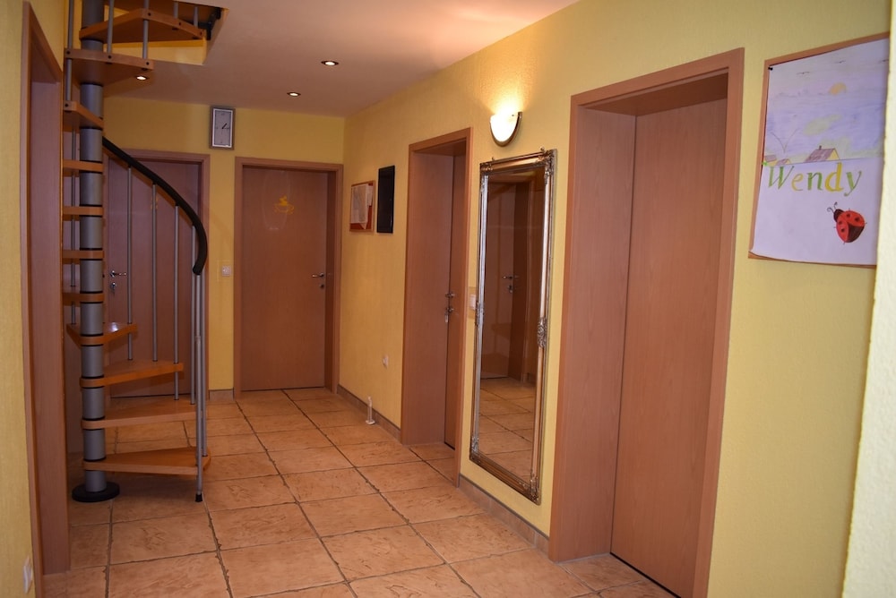 Photo 38