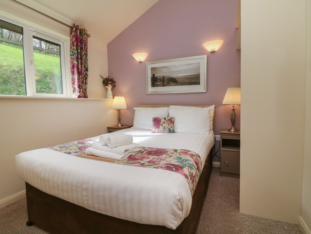 10 Manleigh Park
