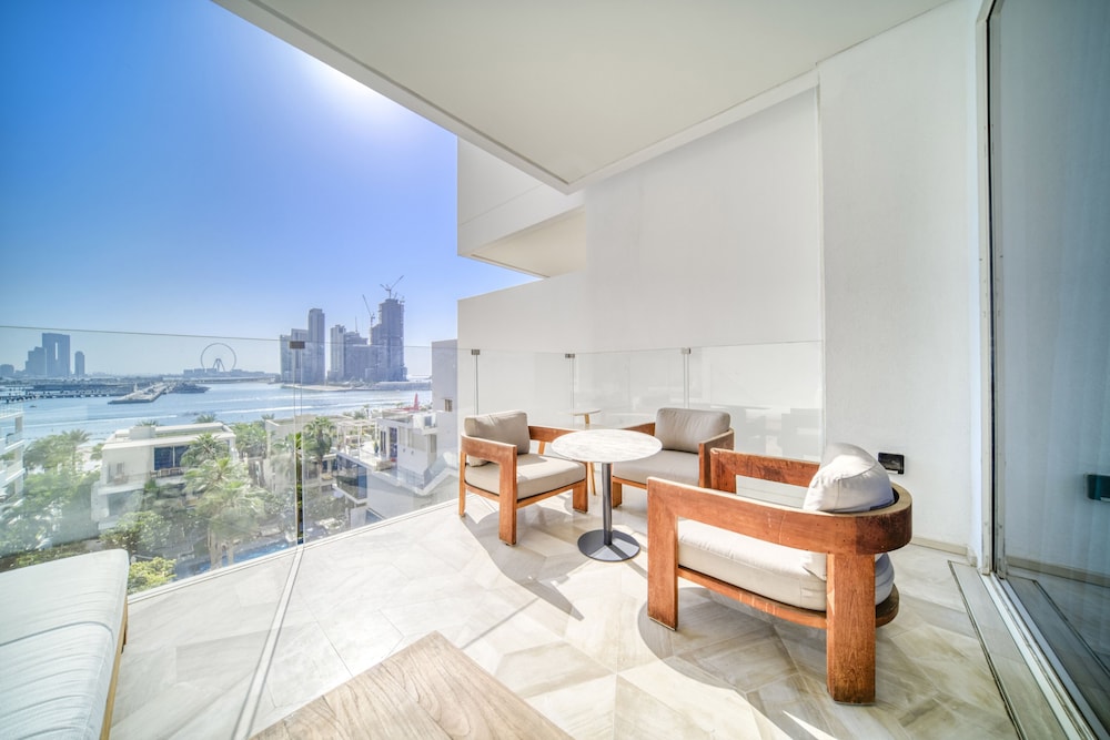 Five Palm Jumeirah Residences -Mint Stay