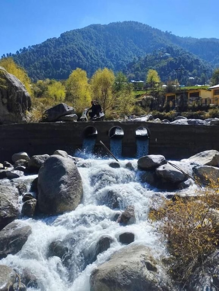 ROCK MOUNTAIN HOMESTAY