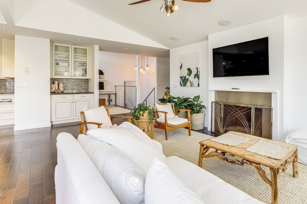 Resort Perks, Ocean Access: Solana Beach Townhome!