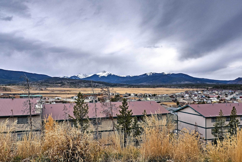 Fraser Townhome w/ Mtn Views - 6 Mi to Winter Park