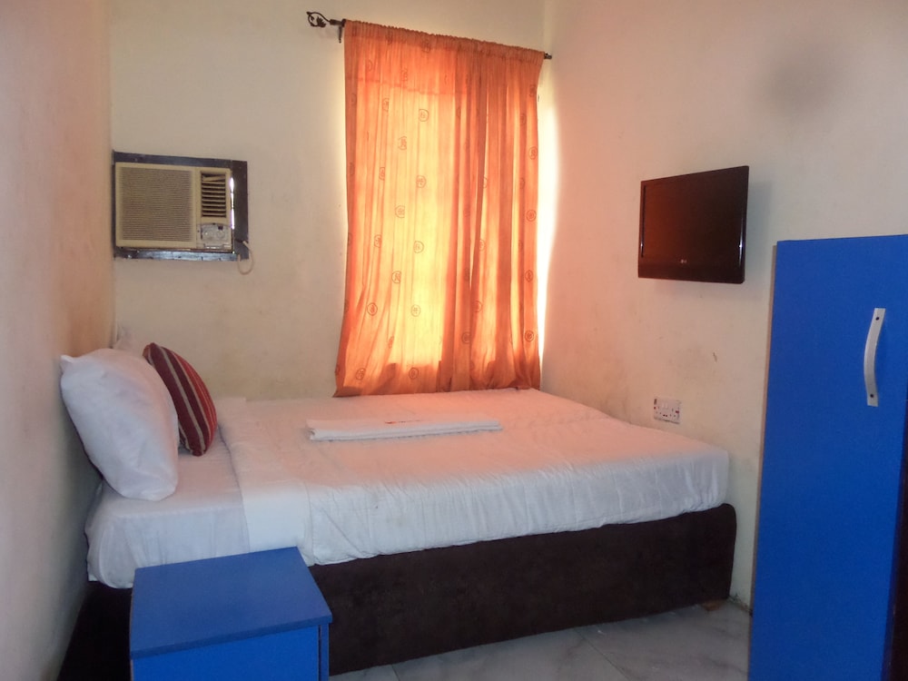Ikeja Transit Hotel Iyala view 5