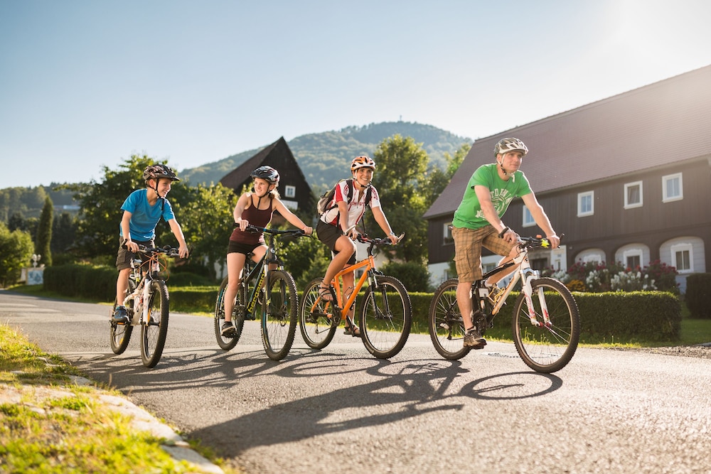Trixi Park - Ferienhäuser, Hotel und Camping